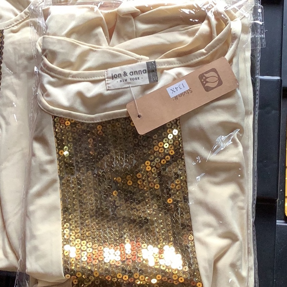 Plus size, sequin top - Picture 2 of 2